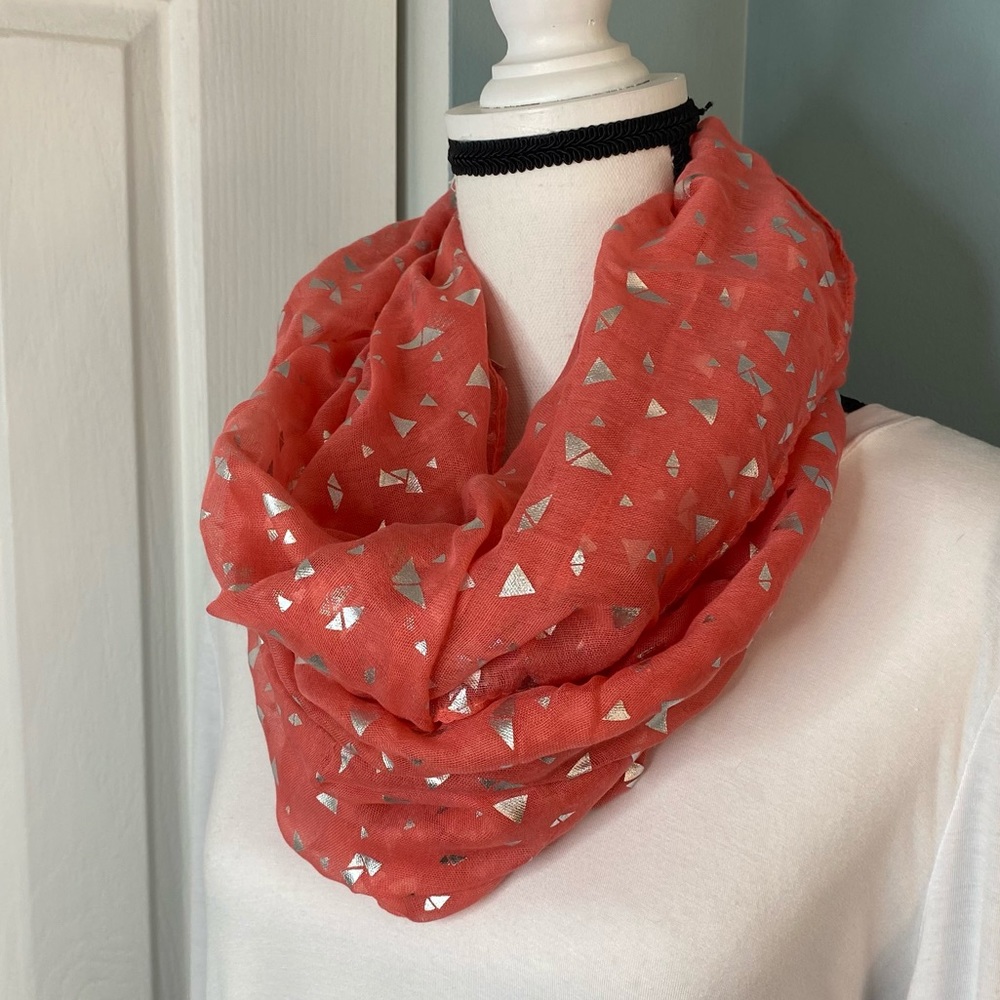 Patterned Infinity Scarf - Picture 2 of 3